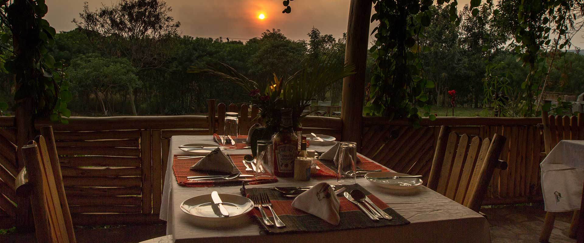 Simba Safari Camp dine