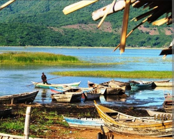 Uganda's Waterways with boat cruises